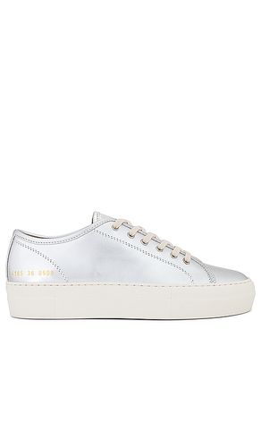 Tournament Super Sneaker in Metallic . - size 35 (also in 36, 37, 38, 39, 40) - Common Projects - Modalova