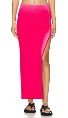 The Verona Maxi Skirt in Fuchsia. - size M (also in S) - COTTON CITIZEN - Modalova