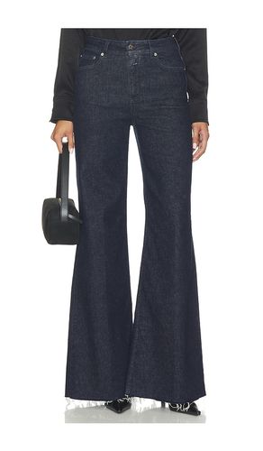 Glow Up Flare Jeans in . Size 24. Also in 28, 29, 30 - CLOSED - Modalova