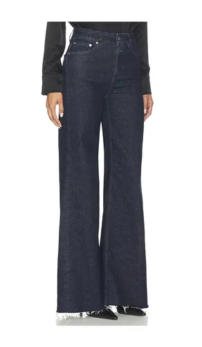 Glow Up Flare Jeans in Blue. - size 24 (also in 25, 26, 28, 29, 30) - CLOSED - Modalova