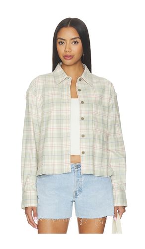 Cropped Oversized Shirt in Green. - size L (also in M, XL, XXS) - CLOSED - Modalova