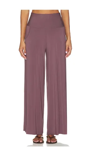 Butter Wide Leg Pant in Purple. - size L (also in M, S, XS) - Commando - Modalova