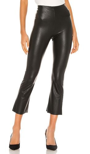 Faux Leather Cropped Flare Pant in . - size M (also in S) - Commando - Modalova