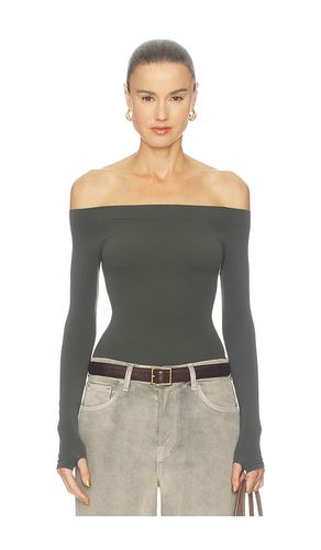 OFF-SHOULDER BALLETT BODY in - Commando - Modalova