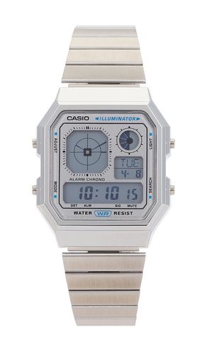 Casio UHR A130 in Metallic Silver - Casio - Modalova