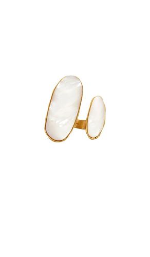 Cult Gaia RING AMI in Ivory - Cult Gaia - Modalova