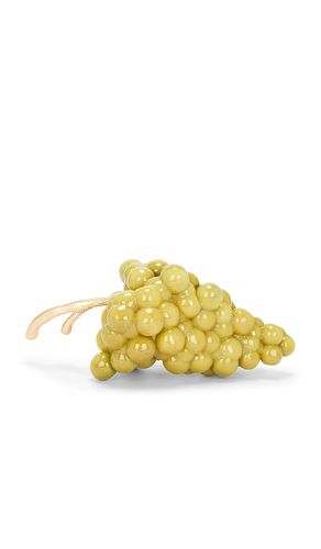 Cult Gaia Grape Clutch in Green - Cult Gaia - Modalova