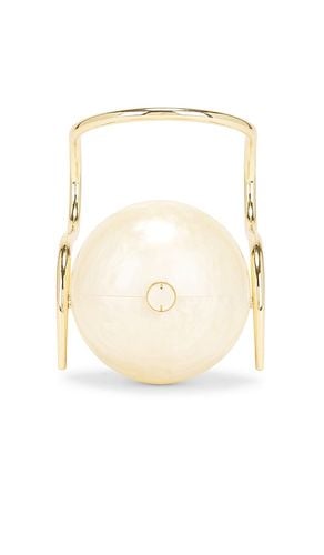 Pearl Top Handle Bag in - Cult Gaia - Modalova