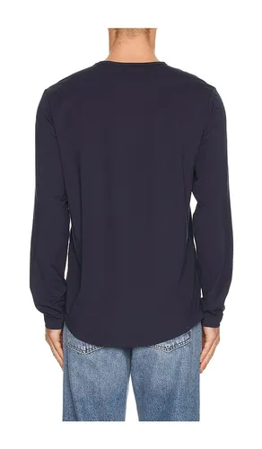 Ao Long Sleeve Curve Hem Tee in . Size S. Also in XL/1X - Cuts - Modalova