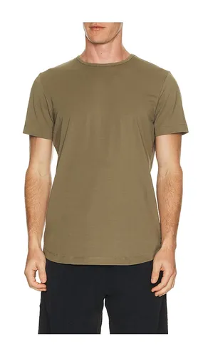 Curve Hem Tee in . Size L. Also in M, S, XL/1X, XXL/2X - Cuts - Modalova