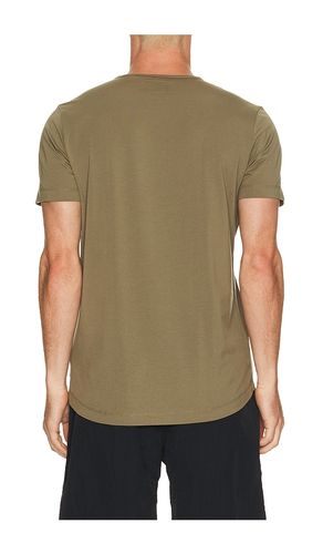 Curve Hem Tee in . Size L. Also in M, S, XL/1X, XXL/2X - Cuts - Modalova