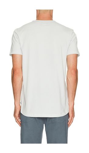 Curve Hem Tee in . Size M. Also in S, XL/1X, XXL/2X - Cuts - Modalova