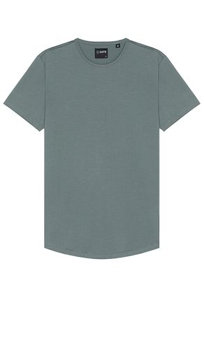 AO Curve Hem Tee in Green. - size L (also in S) - Cuts - Modalova