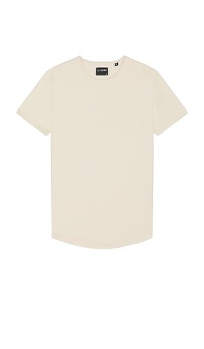 AO Curve Hem Tee in Beige. - size M (also in S) - Cuts - Modalova