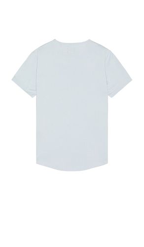 AO Curve Hem Tee in . Size S. Also in XL/1X - Cuts - Modalova