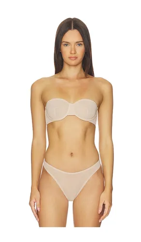 The Strapless Bra in Nude. - size 32A (also in 32B, 32C, 32D, 34A, 34B, 34C, 34D, 36B, 36C, 36D) - CUUP - Modalova