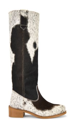 Ann Gaucho Boot in Brown. - size 37 (also in 38) - Dico Copenhagen - Modalova