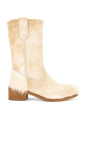 Julia Fur Gaucho Boot in Beige. - size 36 (also in 37, 38, 39, 40, 41) - Dico Copenhagen - Modalova