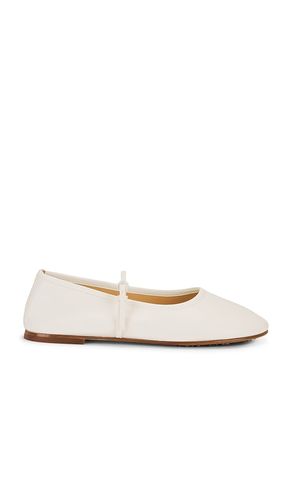 Winter Balla Flat in White. - size 36 (also in 37, 38, 41, 42) - Dear Frances - Modalova