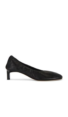 Glove Pump in . - size 36 (also in 37, 38, 39, 40, 41, 42) - Dear Frances - Modalova
