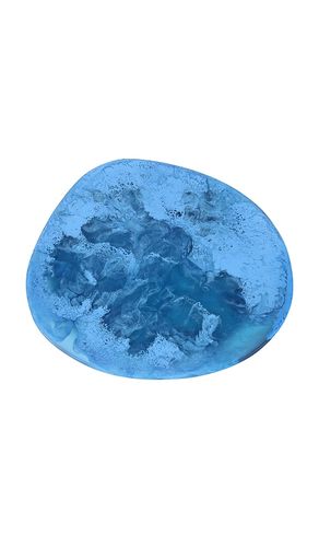 Pebble Plate in Blue - DINOSAUR DESIGNS - Modalova