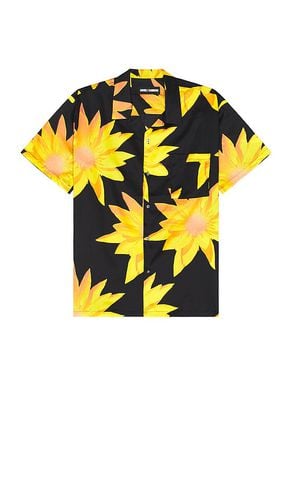 Short Sleeve Hawaiian Shirt in Black. - size S (also in M) - DOUBLE RAINBOUU - Modalova