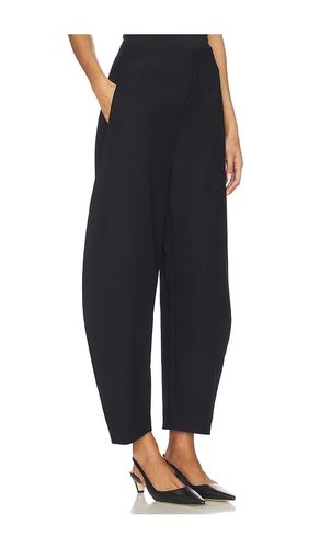 Mai Sculptural Compact Suiting Ankle Pant in . Taglia L. Also in M, S, XS - EAVES - Modalova