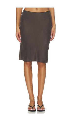 Romy Washed Silk Midi Skirt in Chocolate. - size M (also in S, XL, XS, XXS) - EAVES - Modalova