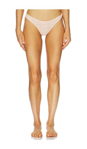 Soft Stretch Thong in Neutral. - size L (also in XL) - eberjey - Modalova