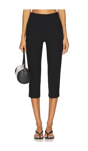 Ivonne Capri Pants in . Size L. Also in S, XL, XS - Elodie the Label - Modalova