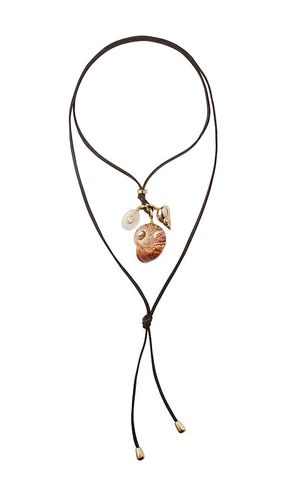 Area Charm Wrap Necklace in - Eliou - Modalova