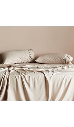 Twin XL Sateen Solid Sheet Set in - Ettitude - Modalova
