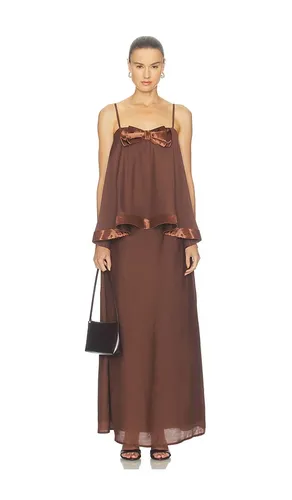 Rosera Satin Bow Maxi Dress in Chocolate. - size L (also in M, S, XL, XS) - ELLIATT - Modalova