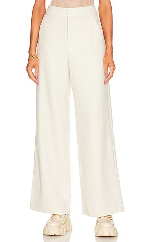 Bella Woven Pant in Cream. - size 10/M (also in 6/XS) - Ena Pelly - Modalova
