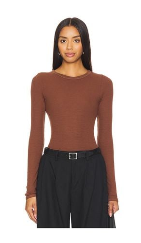 Silk Knit Long Sleeve Crew in Brown. - size M (also in L, S, XL, XS) - Enza Costa - Modalova