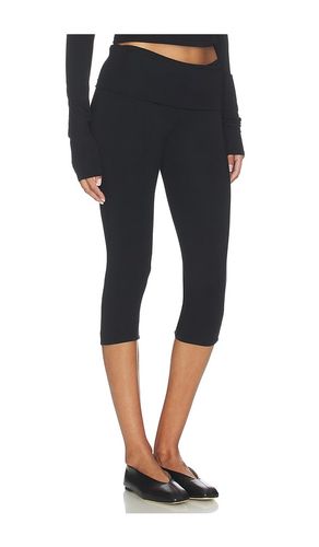 Foldover Capri Legging in . Taglia L. Also in M, S, XS - Eterne - Modalova