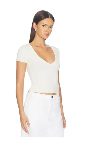 Short Sleeve V-neck Baby Tee in . - size XS (also in L) - Eterne - Modalova