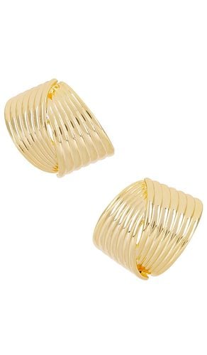 Textured Lines Stud Earrings in Metallic - Ettika - Modalova