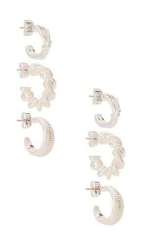 Twist & Texture Earring Set in Metallic - Ettika - Modalova