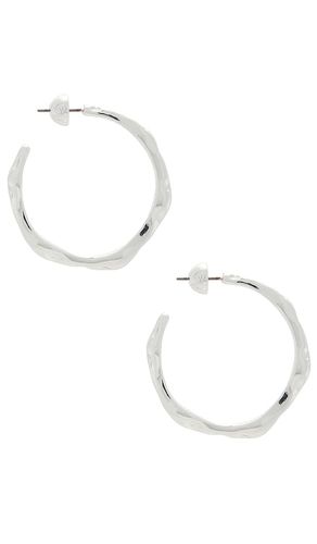Classical wave hoops in color metallic size all - Ettika - Modalova