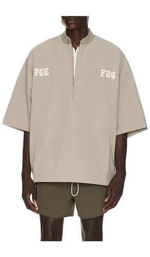HEMD HALF in . Größe L. Also in M, S, XS - Fear of God ESSENTIALS - Modalova