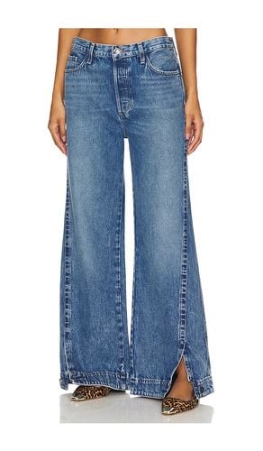 The Oliver Ultimate Baggy Wide Leg in Denim-Medium. - size 24 (also in 26, 29, 30, 31, 32) - Favorite Daughter - Modalova