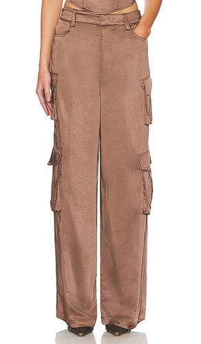 The Cargo Pant in Brown. - size 2 (also in 4, 6) - Favorite Daughter - Modalova