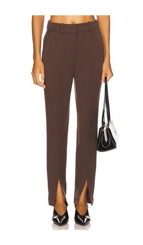 Split Decision Pant in Brown. - size 10 (also in 6, 8) - Favorite Daughter - Modalova