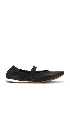 Emilia Flat in . Size 6. Also in 6.5, 7, 9, 10 - Favorite Daughter - Modalova