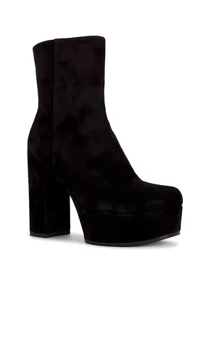 Rae Platform Boot in . Size 10. Also in 6, 6.5, 7.5, 8, 8.5, 9, 9.5 - Favorite Daughter - Modalova