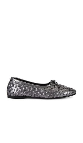 Roma Flat in Metallic Silver. - size 10 (also in 6, 6.5, 7, 7.5, 8, 8.5, 9, 9.5) - Freda Salvador - Modalova