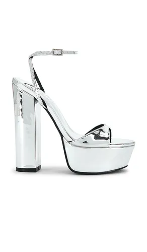 X REVOLVE GG Platform Heel in Metallic Silver. - size 10 (also in 11, 5.5, 7, 7.5, 8, 8.5, 9, 9.5) - FEMME LA - Modalova