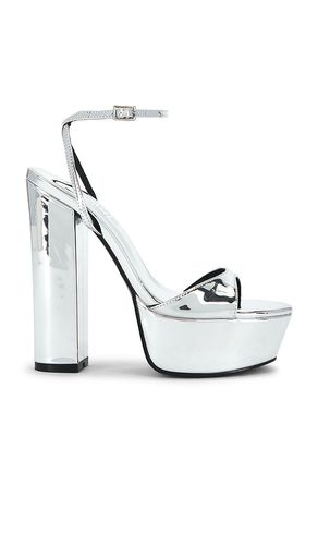 X REVOLVE GG Platform Heel in Metallic Silver. - size 10 (also in 11, 5.5, 9.5) - FEMME LA - Modalova