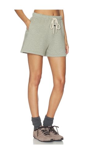 Classic Fit Short in Grey. - size M (also in S, XS) - Fear of God ESSENTIALS - Modalova